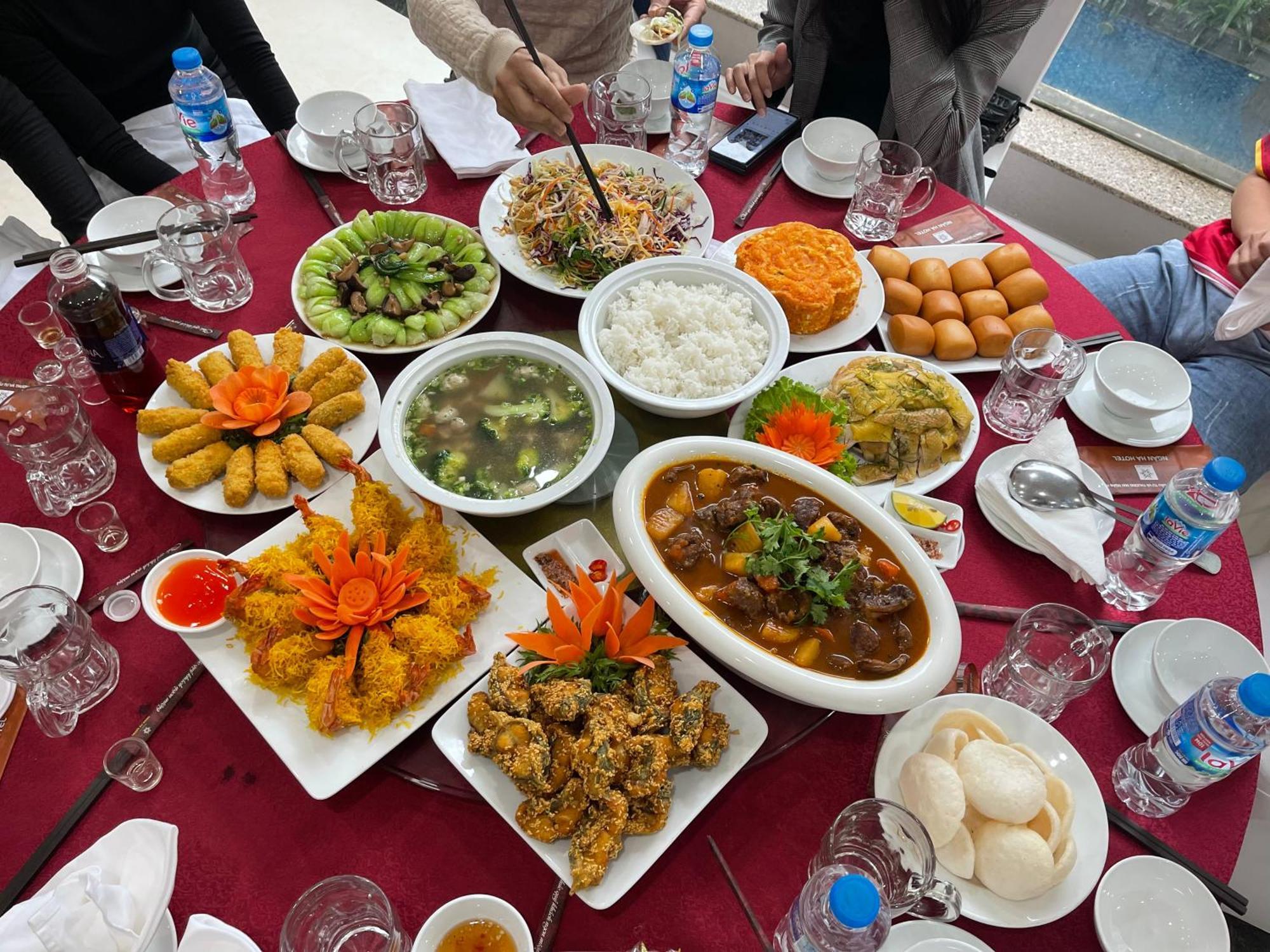Ngan Ha Hotel Dai Tiet Kültér fotó