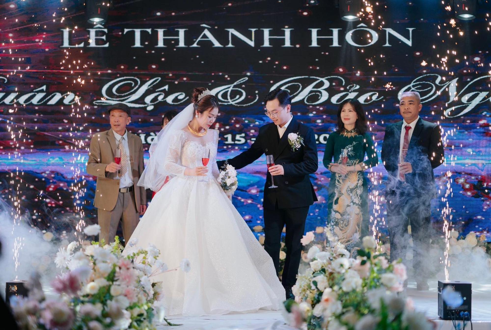Ngan Ha Hotel Dai Tiet Kültér fotó