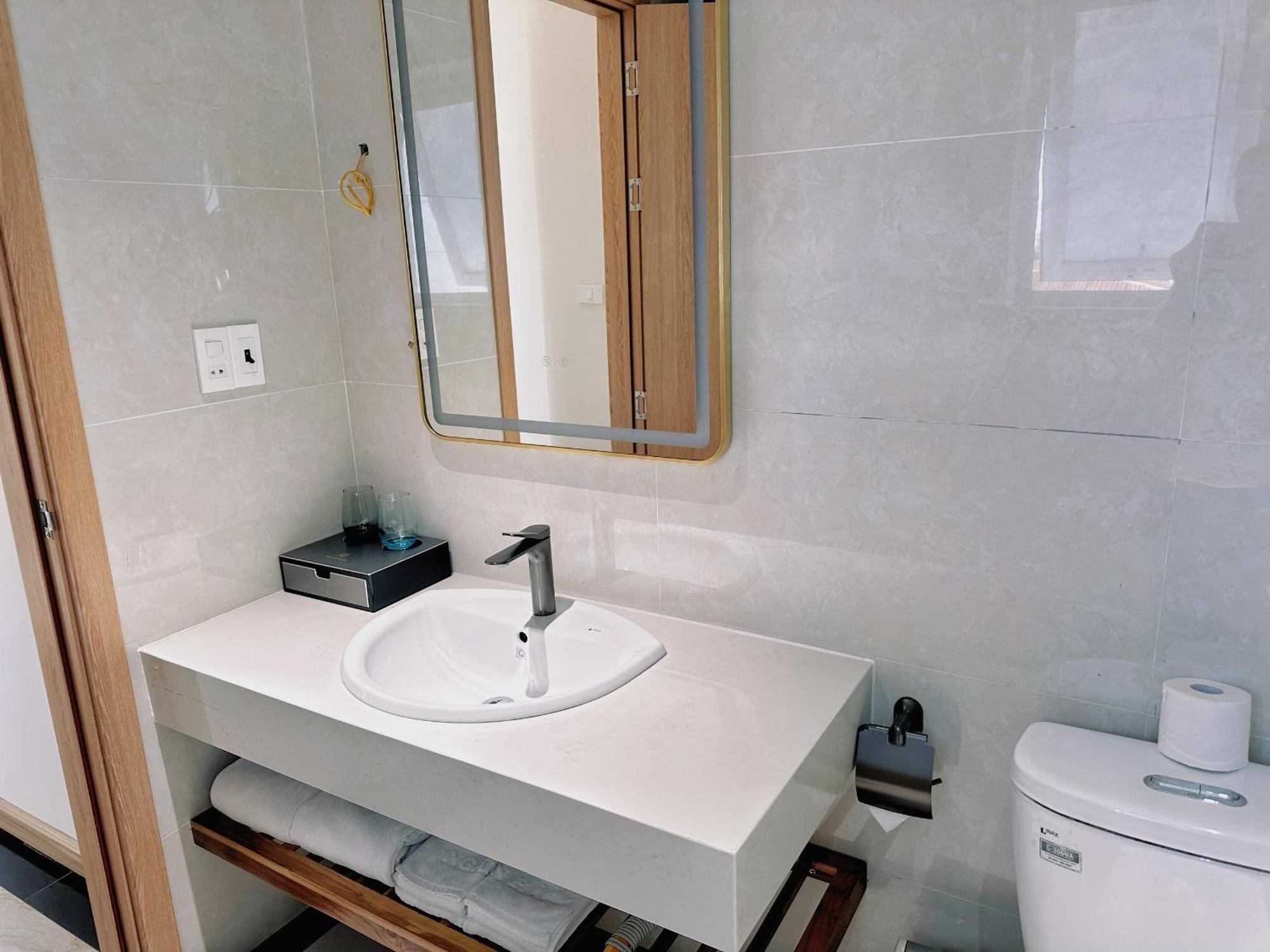 Ngan Ha Hotel Dai Tiet Kültér fotó